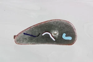 COPPER BAKED ENAMEL BROOCH FASHION 9782 - Picture 1 of 2