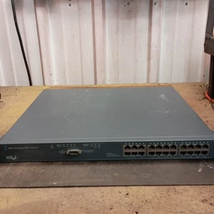 Intel Express 530T Switch, 24 Port, Stackable - Picture 1 of 7
