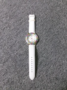 Betsey Johnson - Damenuhr - BJ00004 - 18 - Lederband - bunte Strasssteine - Neu - Bild 1 von 5