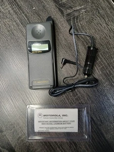 Vintage Motorola Pocket Deluxe Alpha Flip Phone UNTESTED PARTS ONLY - Picture 1 of 14