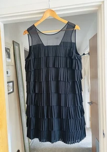 Beautiful TED BAKER Pleated Detail Shift dress. Size 14. Black. Gorgeous - Picture 1 of 8