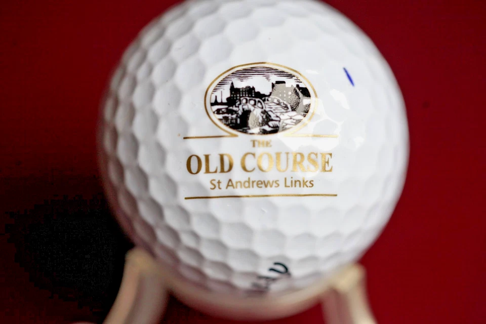 Logo Golfball der Marke: Callaway 1, OLD COURSE ST Andrews Limks, unbespielt. - Bild 1 von 1