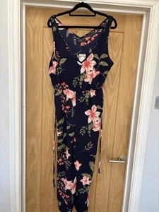 Tuta Boohoo floreale blu navy senza maniche 3/4 gamba larga taglia 14 nuova etichette - Foto 1 di 9
