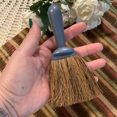 Mini batidor de madera de metal plateado vintage miga cepillo ceremonial escoba 5,5" x 3" Foto 1 de 4
