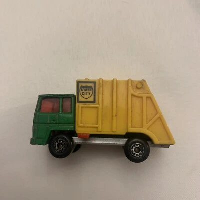 Matchbox Superfast Refuse Truck No. 36 State City Green Yellow 1979 China - Image 1 of 4