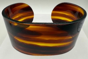 VINTAGE FAUX TORTOISE SHELL CELLULOID OVAL CUFF TRANSLUCENT BRACELET - Picture 1 of 11