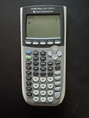 Calculadora gráfica Texas Instruments TI-84 Plus edição prata testada com capa. - Imagem 1 de 4