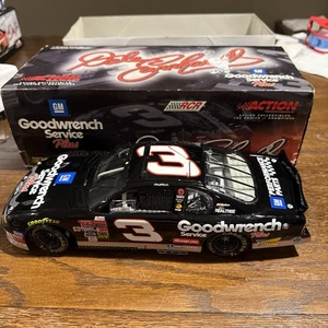 Dale Earnhardt 2001 1/18 Action  - Picture 1 of 7