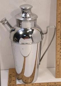 VINTAGE ART DECO COCKTAILSHAKER VERCHROMT MIT GRIFF DECKEL AUSGIESSER - Bild 1 von 23
