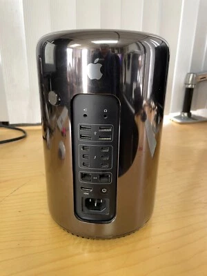 Apple Mac Pro 2013 6 Core 3.5GHz D500 64GB 512GB SSD ED1 - Image 1 of 4