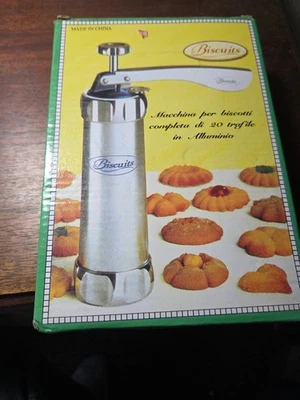 Prensa para Galletas con 20 Discos Muy Limpia Nueva Caja Abierta Nunca Usada De Colección Foto 1 de 4