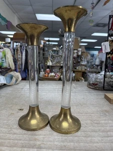 VINTAGE BRASS AND LUCITE CANDLE HOLDERS SET OF 2 - Bild 1 von 4