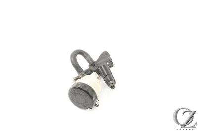 2001 01 Triumph Sprint ST 955i mestre de freio dianteiro - Imagem 1 de 4