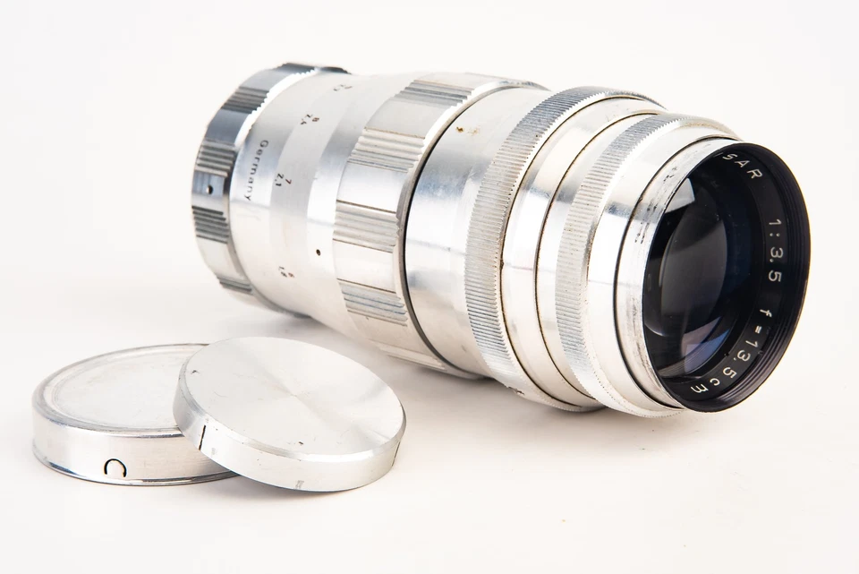 Exakta Mount Telisar C 13.5cm 135mm f/3.5 Telephoto Portrait Lens with Caps V28 - Image 1 of 4