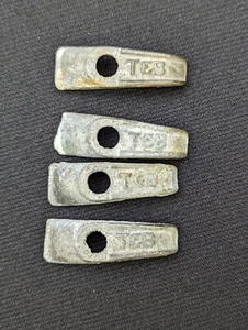 Lot of 4 T&B Thomas & Betts Iron Pipe Rigid Tube Conduit Strap Holder - Picture 1 of 3