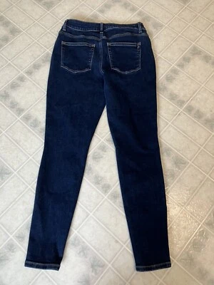 Maurices sz Medium Short Mid Rise Jeans Blue Denim Dark Wash Skinny Zip Closure - Image 1 of 4