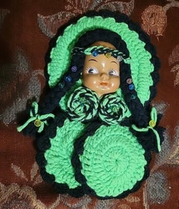 Potes colgantes de cabeza de plástico de colección para niña india década de 1960 verde negro kitsch - Imagen 1 de 4