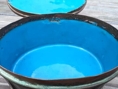 Caja de cobre ovalada china forro esmalte azul siglo XIX  Foto 1 de 4