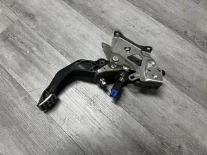 Honda Civic Type R Clutch Pedal FK8 17-20 OEM - Picture 1 of 6