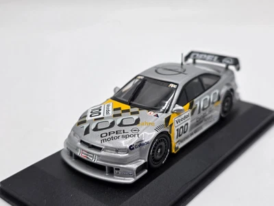 1/43 1999 Opel Calibra - 24h Nurburgring - Voker Strycek - Minichamps | Model - Image 1 of 4