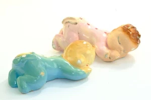 LOT OF 2 VINTAGE CHALKWARE Sleeping BABY BABIES WALL HANGING HANGINGS For Repair - Picture 1 of 11