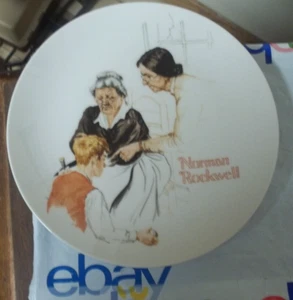 Piatto Vintage 8,5" NORMAN ROCKWELL 1981 Edizione Limitata 'La Finestra Rotta' - Foto 1 di 2