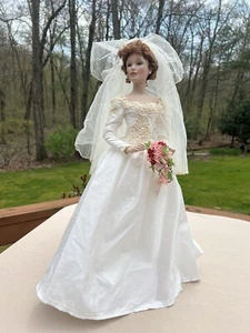 Ashton Drake Galleries “Autumn Reflection” Porcelain Bride Doll Wedding - Foto 1 di 11
