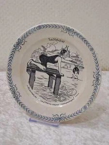 Antiker französischer Keramik Spruch Teller La Natation Vintage um 1900 - 19 cm - Bild 1 von 4