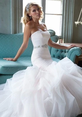 Vestido de novia Allure Bridals, estilo: 9317 red inglesa, marfil/rosa Foto 1 de 4