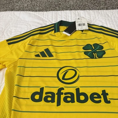 Camiseta deportiva Adidas 2024-25 Celtic Magners Stadium visitante pequeña amarilla nueva con etiqueta de $100 Foto 1 de 4
