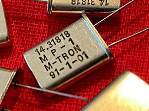 (25) M-TRON MP-1 HC49U 14.31818MHz RADIAL MICROPROCESSOR CRYSTAL - Picture 1 of 6