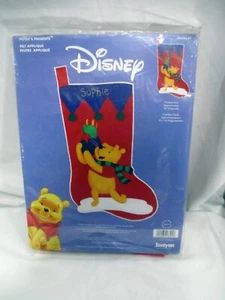 Neu Janlynn Disney Pooh's Presents Strumpf #1133-25 Filz Applikation Kit, Garantie - Bild 1 von 5