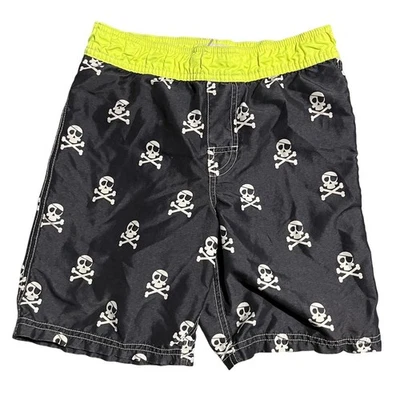 Bañador corto The Children's Place estampado calavera verde negro talla 7/8 para niños Foto 1 de 4