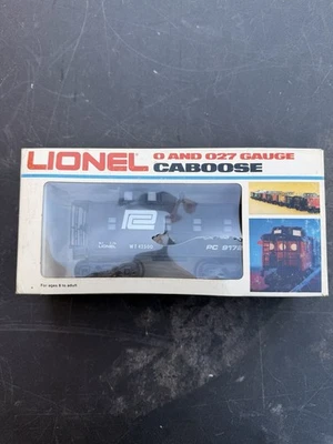 Lionel O gauge 9172 Penn Central Lighted Caboose Lightly Used 6D - Image 1 of 4