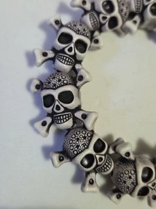 PULSERA CALAVERA Huesos Cruzados Cuentas Pirata Esqueleto Halloween Día de Muertos Punk  - Imagen 1 de 5
