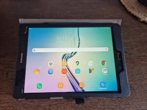 Samsung Galaxy Tab A (T555) 16GB 9,7" WiFi, Micro SD & SIM, schwarz - Bild 1 von 15