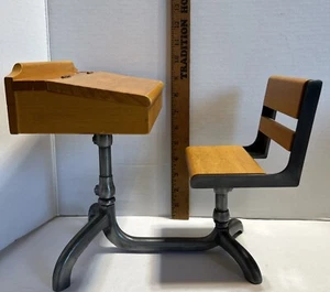 AMERICAN GIRL DOLL Pleasant Co. Molly Wooden & Metal Desk & Misc.X Items (R-12) - Picture 1 of 9