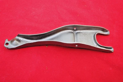 65 66 67 68 BRAZO LIBERACIÓN EMBRAGUE FORD V8 C6AZ 7515 B CORRECTO ORIGINAL FORD BONITO Foto 1 de 2