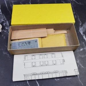 Ho Scale Main Line Models CH-15 31' Wooden C&NW Covered Hopper Kit Vintage - Picture 1 of 5