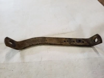 Soporte de soporte para guardabarros delantero izquierdo a submarco | Se adapta a Jaguar XJ6 1979-1986 Foto 1 de 4