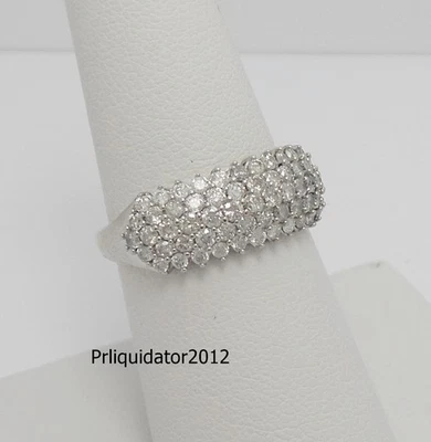 Alianza de boda de aniversario con pavé de diamantes naturales de 3/4 quilates anillo nupcial de oro blanco de 10 quilates Foto 1 de 4