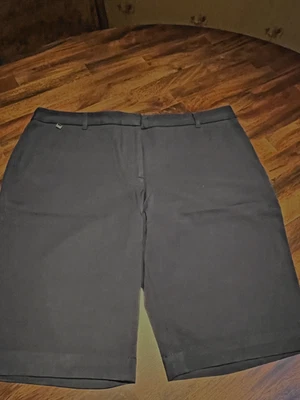 Bermuda WHITE HOUSE BLACK MARKET TAMANHO 12 AZUL MARINHO USADA UMA VEZ - Imagem 1 de 4