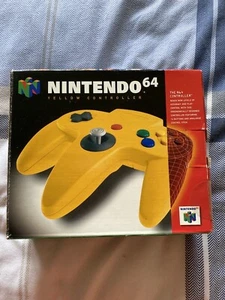Offizieller Nintendo 64 gelber Controller verpackt mit Einsätzen sehr guter Zustand 8/10 CIB - Bild 1 von 21