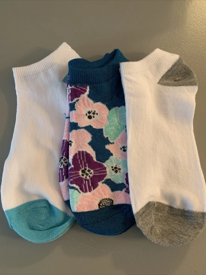 Juego de tres calcetines decorativos para mujer talla 4-10 totalmente nuevos Foto 1 de 1