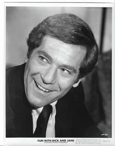 Foto de la película, George Segal en diversión con Dick y Jane, 1977 - Imagen 1 de 1