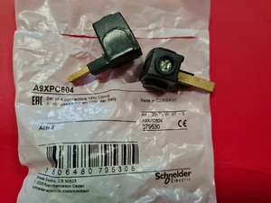 4 Borne , Connecteur pour Peigne 1P+N Schneider A9XPC604 - Picture 1 of 3