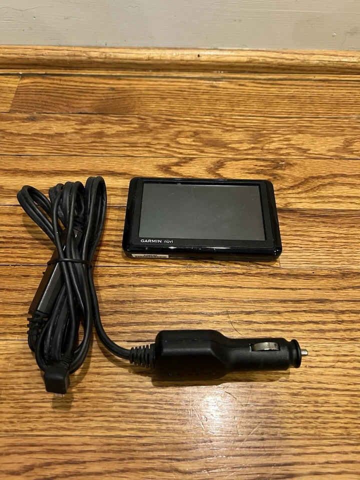 Garmin Nuvi 1390 Directions  With Power cord Car Attachment - Image 1 of 4