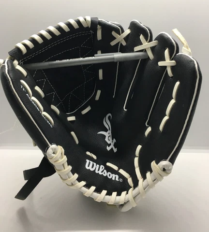 AUTHENTIC WHITE SOX "BEGGARS PIZZA" WILSON 11" YOUTH BASEBALL GLOVE RH NEW Cover