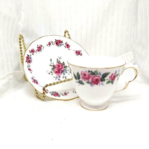 Cerámica Ridgway - Queen Anne Bone China - Taza de té y platillo - Rosas de repollo rosa - Imagen 1 de 4