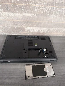 HP 2000-2c29wm 15.6" Laptop DVD As PARTS  - Picture 1 of 5